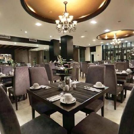 Aston Karimun City Hotel Tanjung Balai Karimun Buitenkant foto