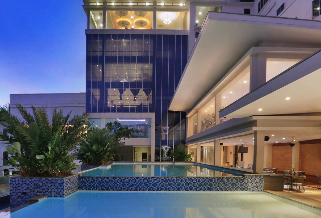 Aston Karimun City Hotel Tanjung Balai Karimun Buitenkant foto