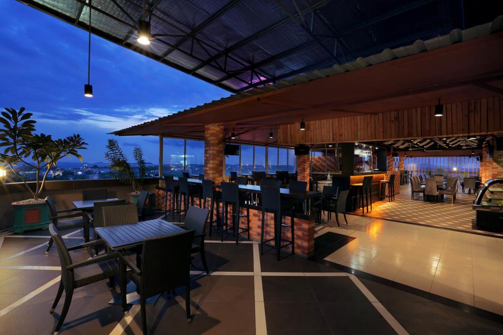 Aston Karimun City Hotel Tanjung Balai Karimun Buitenkant foto