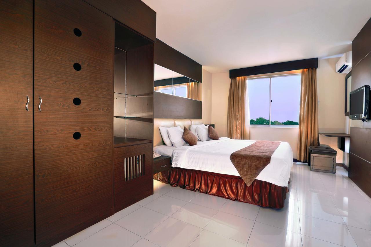 Aston Karimun City Hotel Tanjung Balai Karimun Buitenkant foto