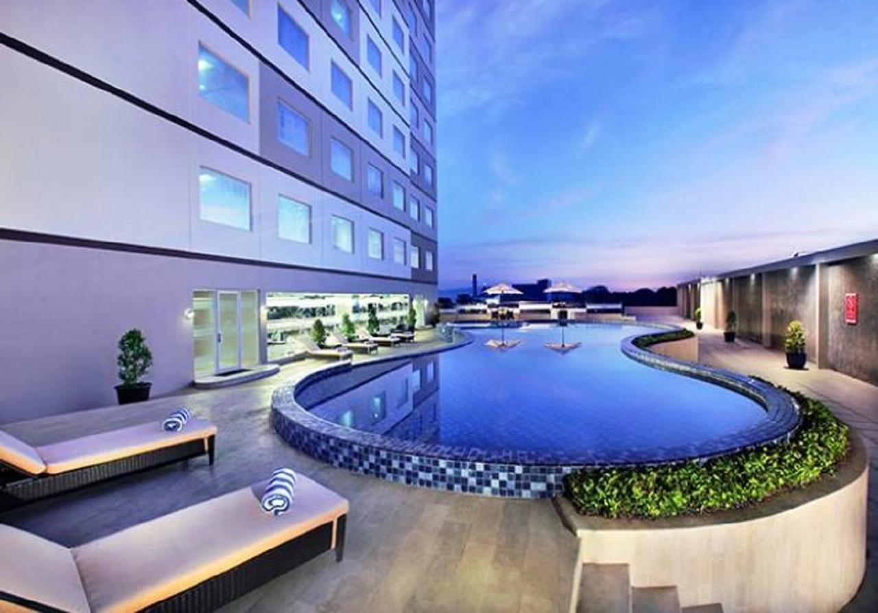 Aston Karimun City Hotel Tanjung Balai Karimun Buitenkant foto
