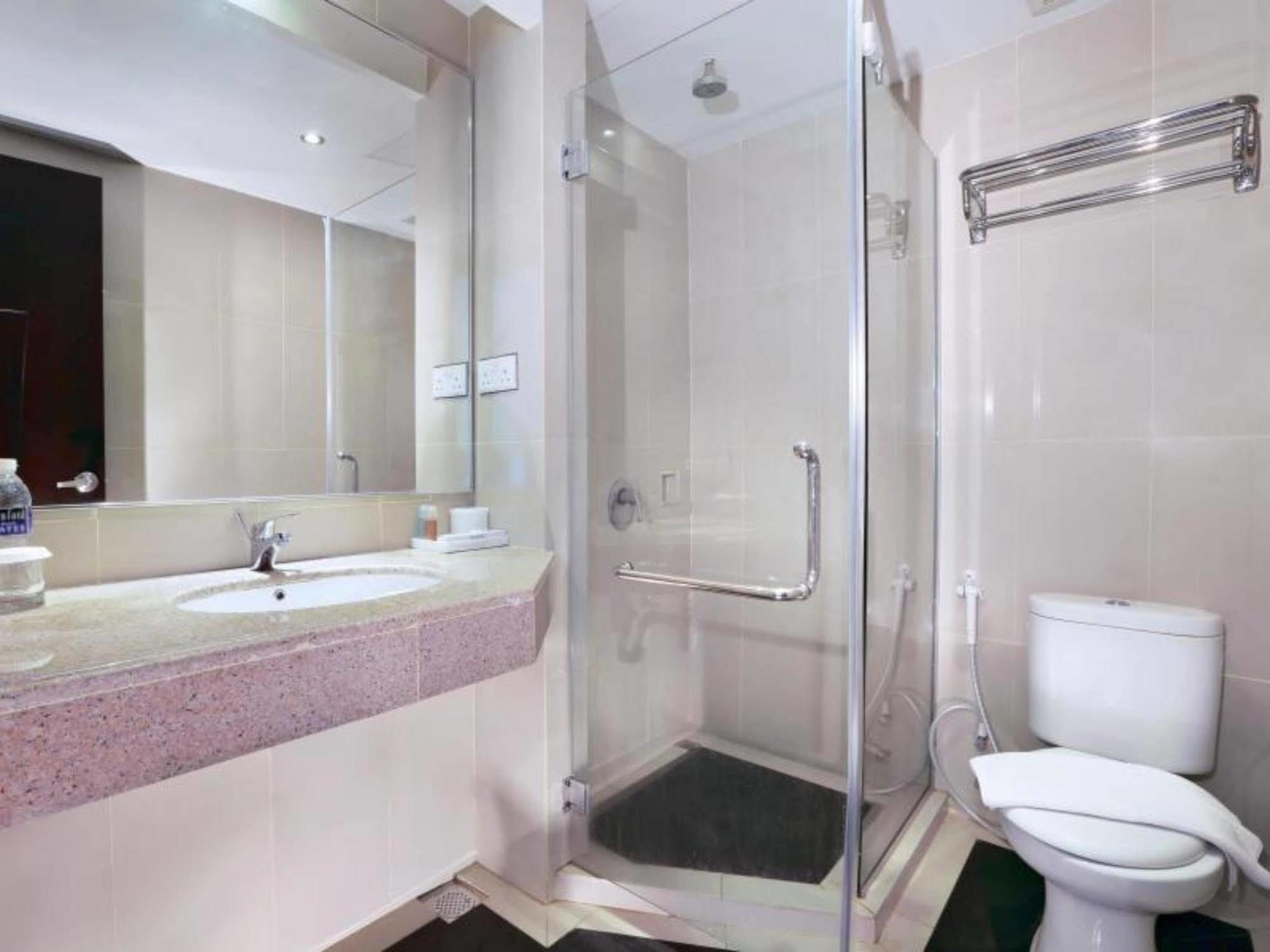 Aston Karimun City Hotel Tanjung Balai Karimun Buitenkant foto