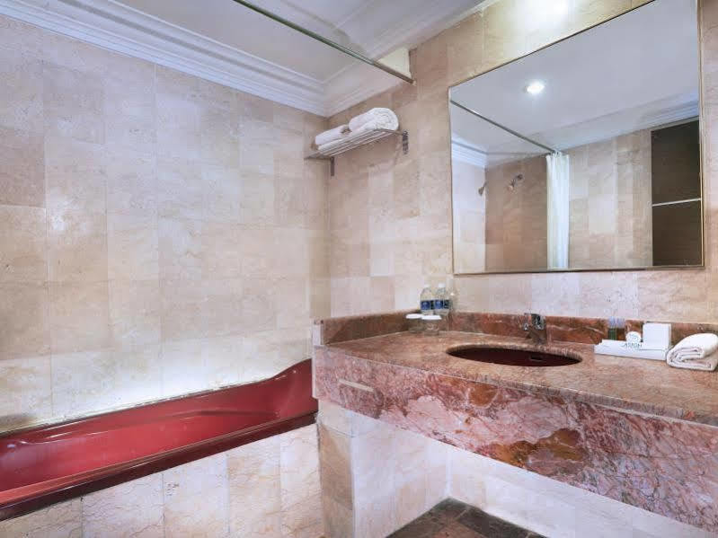 Aston Karimun City Hotel Tanjung Balai Karimun Buitenkant foto